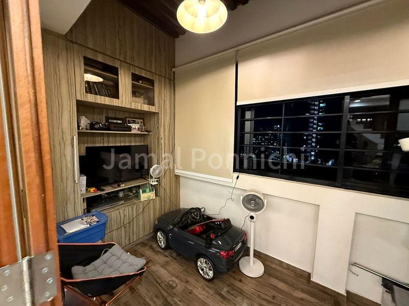 JURONG WEST ST 42 10