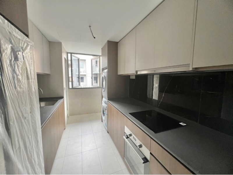 THE WATERGARDENS AT CANBERRA 19