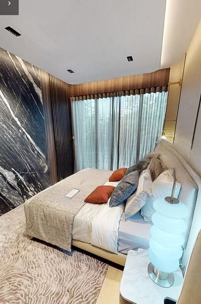 PINETREE HILL 7