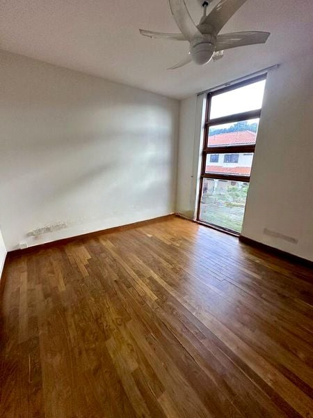 BOURNEMOUTH EIGHT 12