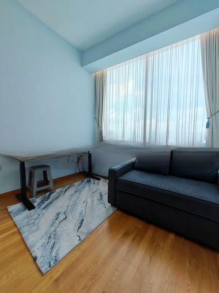 LUSH ON HOLLAND HILL 7