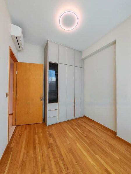 LUSH ON HOLLAND HILL 5