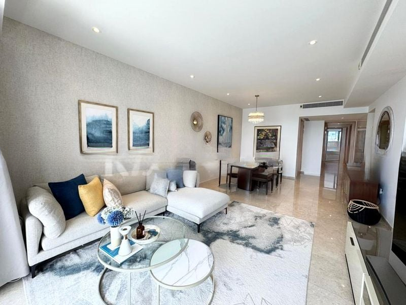 MARINA BAY SUITES 11