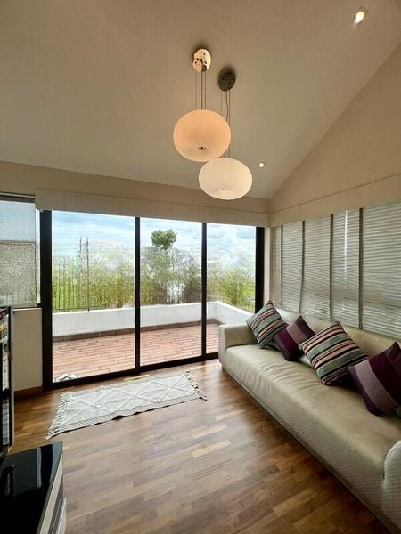 VARSITY PARK CONDOMINIUM 4