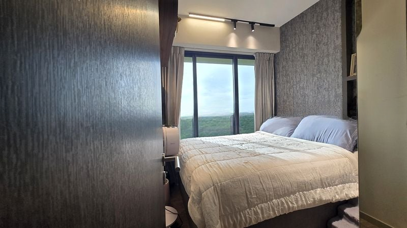 RIVERFRONT RESIDENCES 3