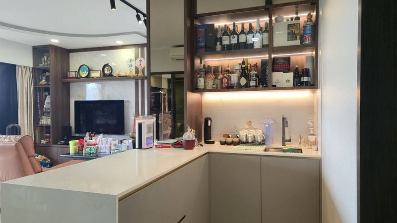 RIVERFRONT RESIDENCES 12