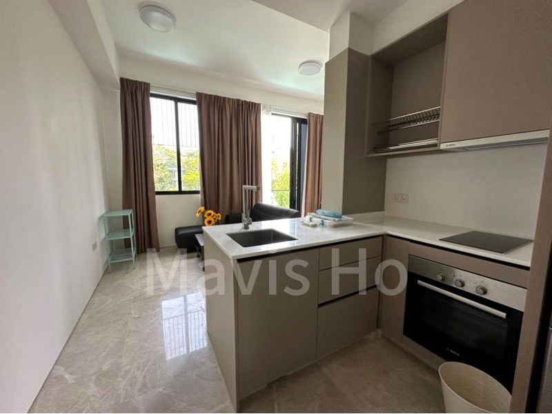 THE ENCLAVE . HOLLAND 2