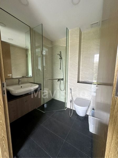 THE ENCLAVE . HOLLAND 4