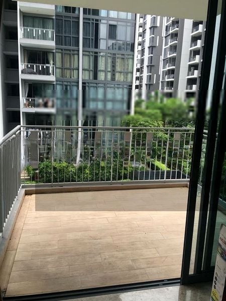 THE LUXURIE 1