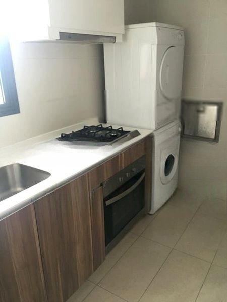 THE LUXURIE 6