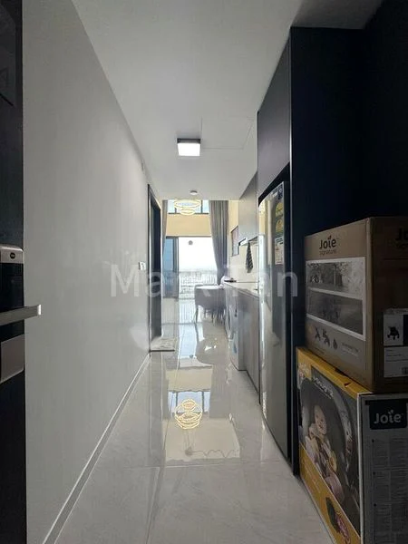 RIVERFRONT RESIDENCES 5