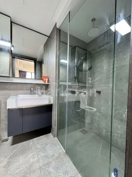 RIVERFRONT RESIDENCES 7