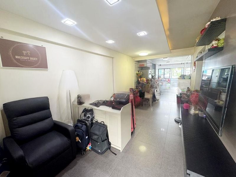 ANG MO KIO AVE 10 10