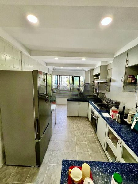 ANG MO KIO AVE 10 10