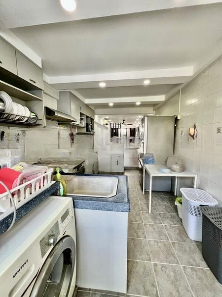 ANG MO KIO AVE 10 11