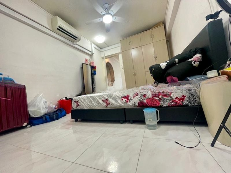 ANG MO KIO AVE 10 12