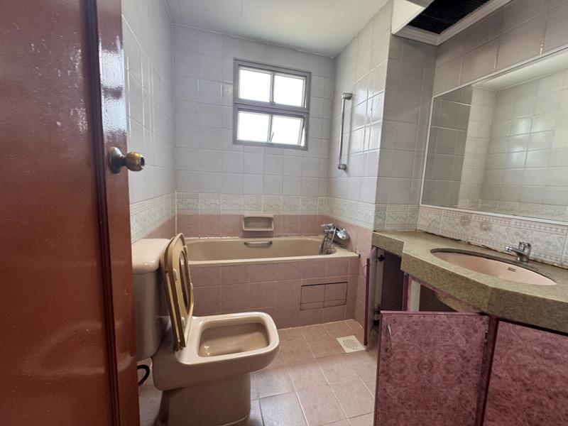 AZALEA PARK CONDOMINIUM 8