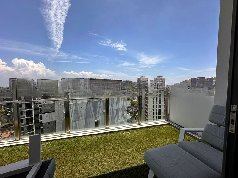 URBAN VISTA 8