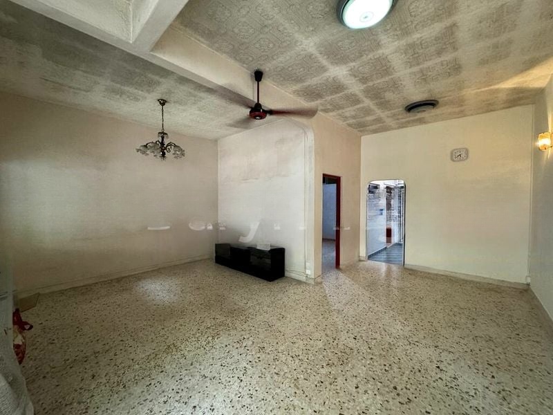 SEMBAWANG HILLS ESTATE 11