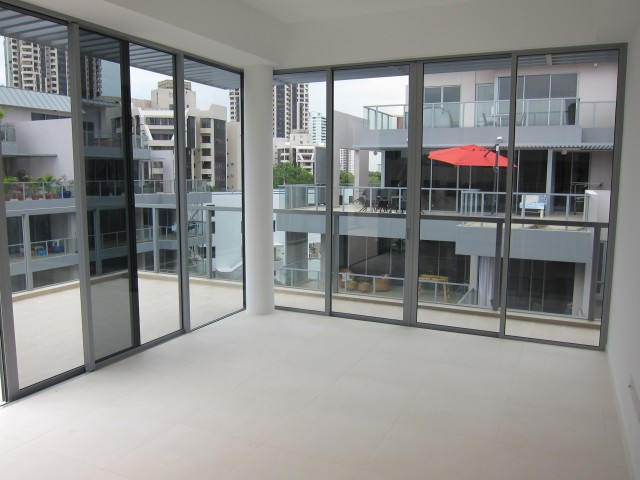 BREEZE BY THE EAST 20