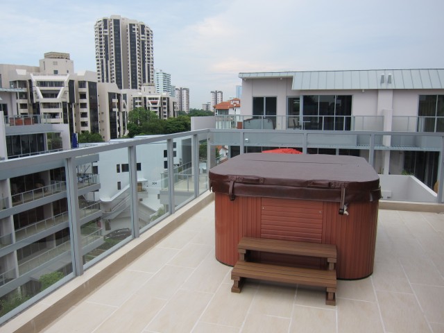 BREEZE BY THE EAST 29