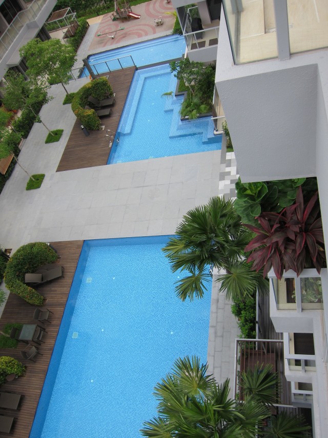 BREEZE BY THE EAST 32