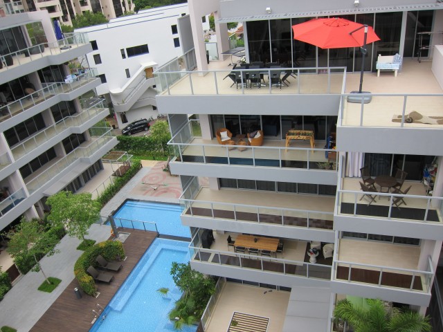 BREEZE BY THE EAST 35