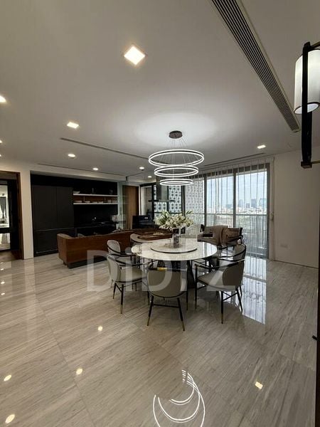 REIGNWOOD HAMILTON SCOTTS 11