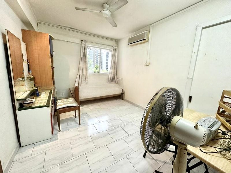 SERANGOON NTH AVE 1 8