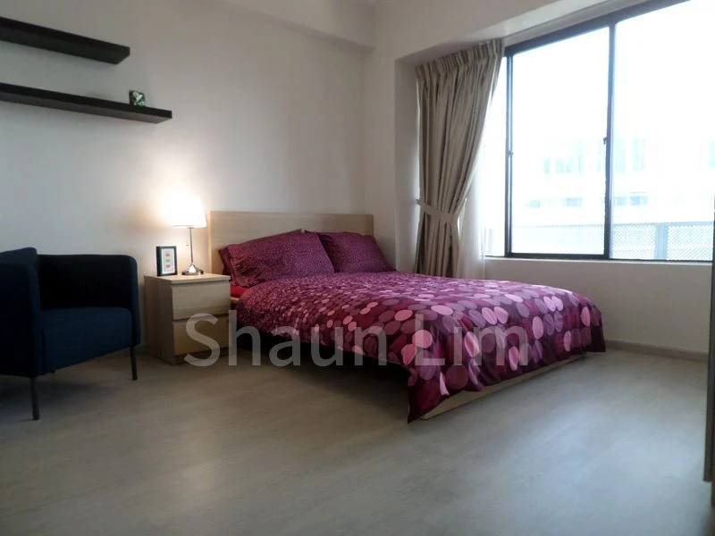 INTERNATIONAL PLAZA 5