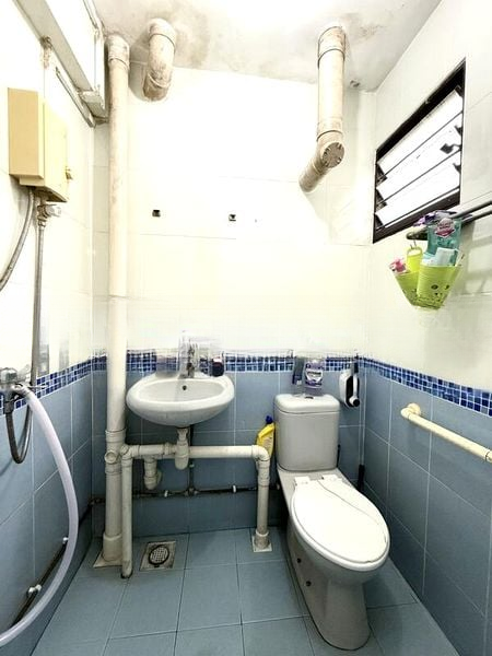 BEDOK RESERVOIR RD 5