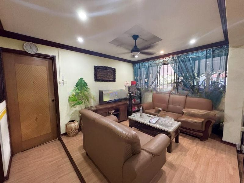 JURONG EAST ST 21 13