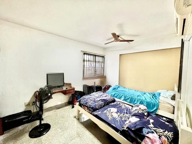 BT BATOK WEST AVE 5 4