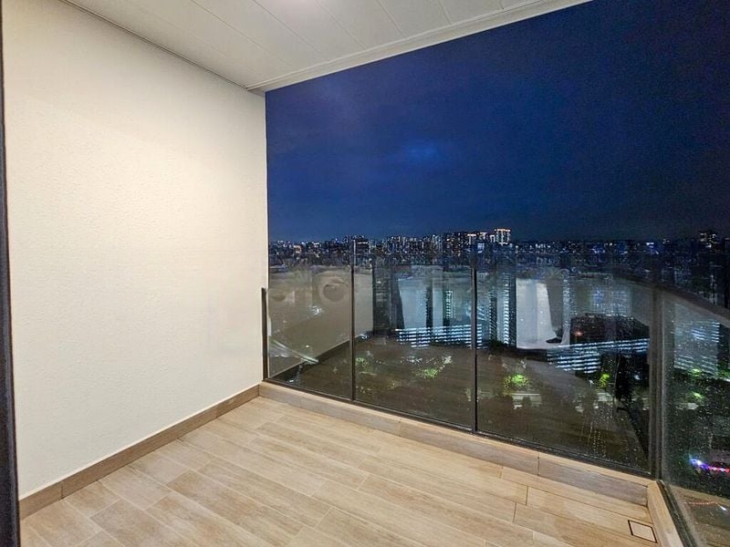 AVENUE SOUTH RESIDENCE 7