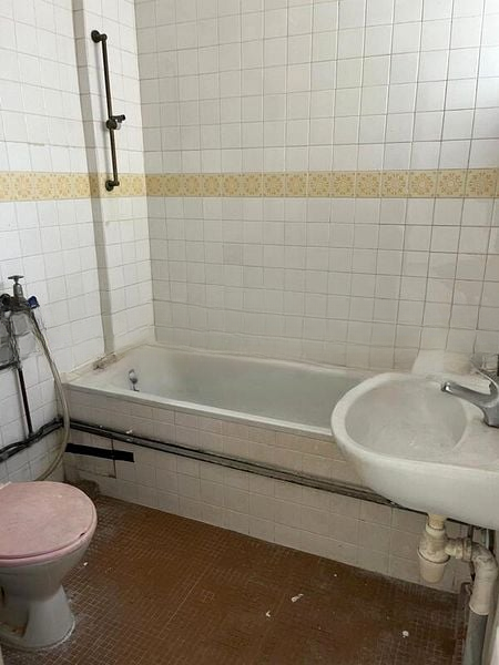 BEDOK RESERVOIR RD 8