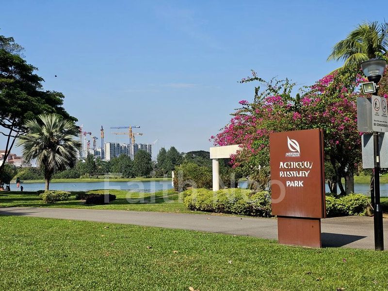 KALLANG RIVERSIDE 9