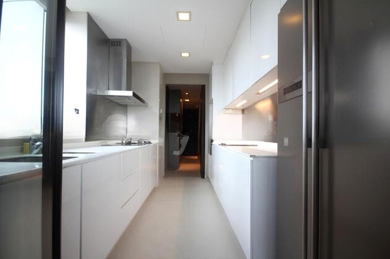 PARK INFINIA AT WEE NAM 11