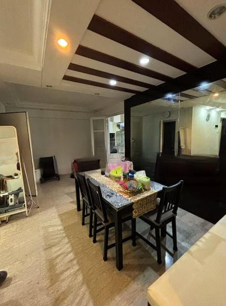 WELLINGTON CIRCLE 11