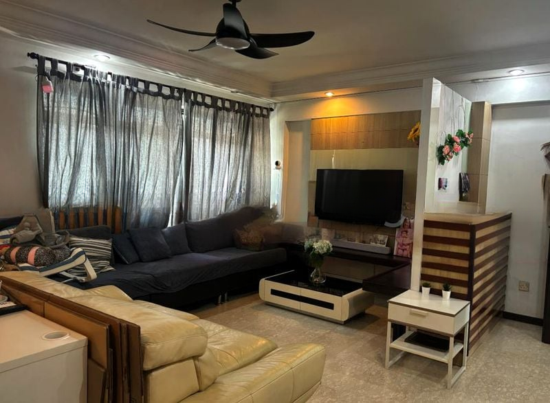 WELLINGTON CIRCLE 12