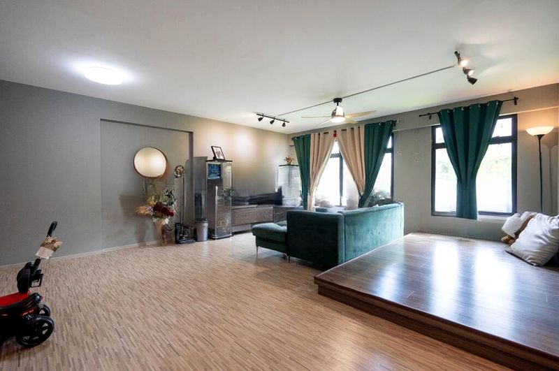 CHOA CHU KANG AVE 1 8