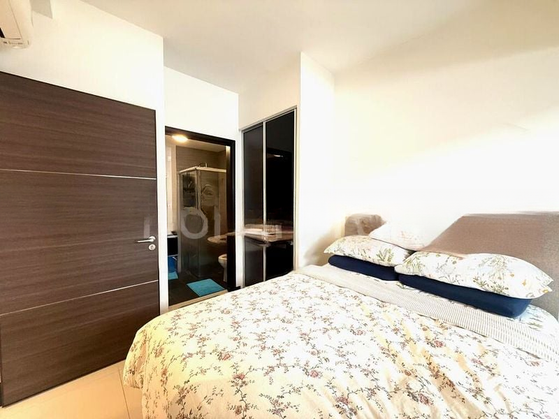 CRYSTAL HEIGHTS 2