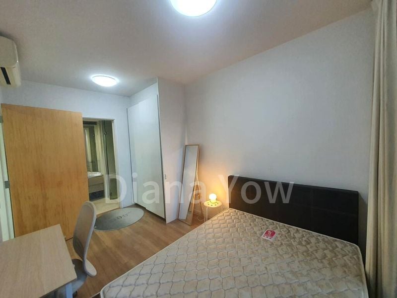 THE LAKEFRONT RESIDENCES 6