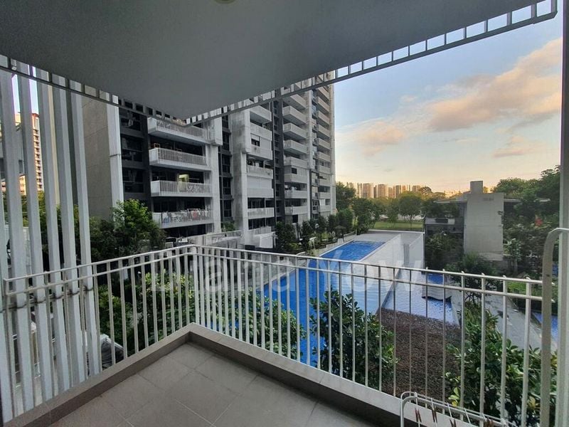 THE LAKEFRONT RESIDENCES 15