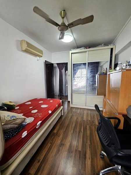 BT BATOK EAST AVE 5 4