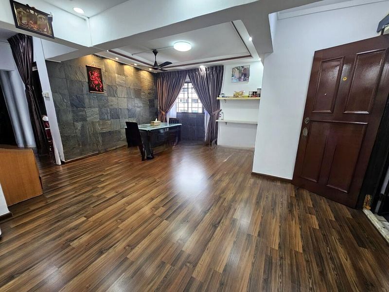 BT BATOK EAST AVE 5 12