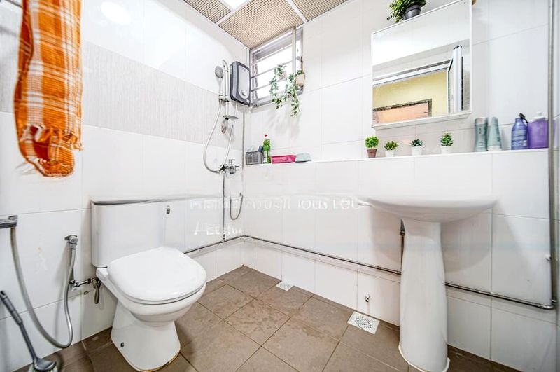 ST. GEORGE'S LANE 11