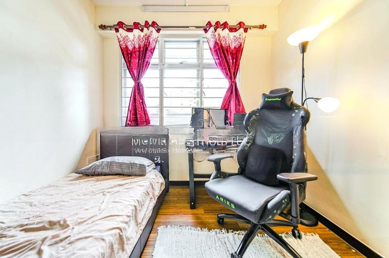 ST. GEORGE'S LANE 13