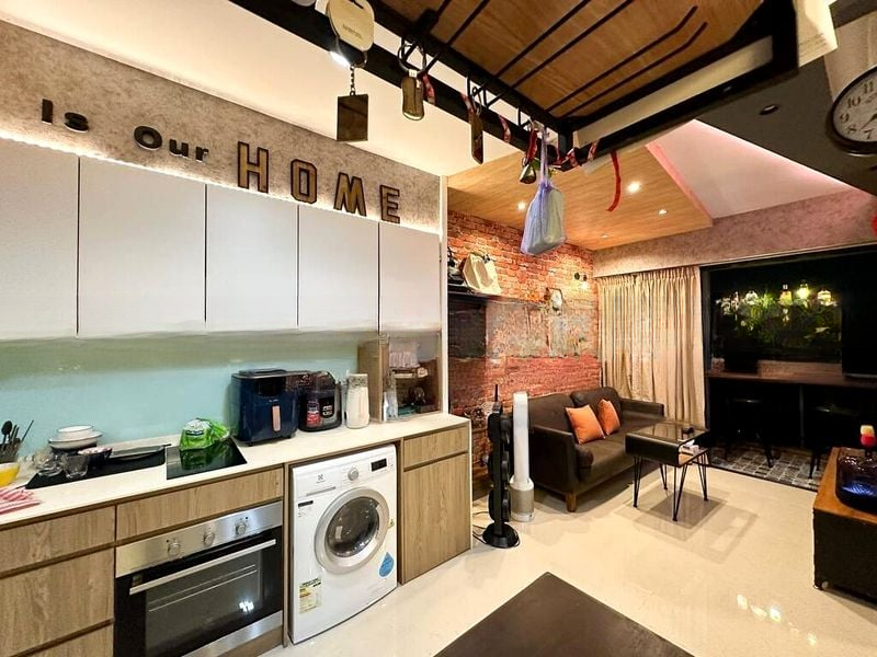 KINGSFORD WATERBAY 8