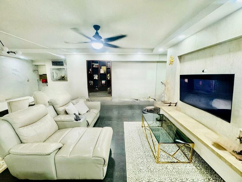 WELLINGTON CIRCLE 10