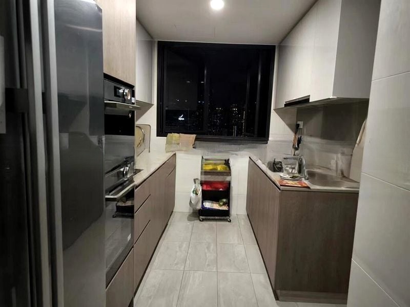 AVENUE SOUTH RESIDENCE 11